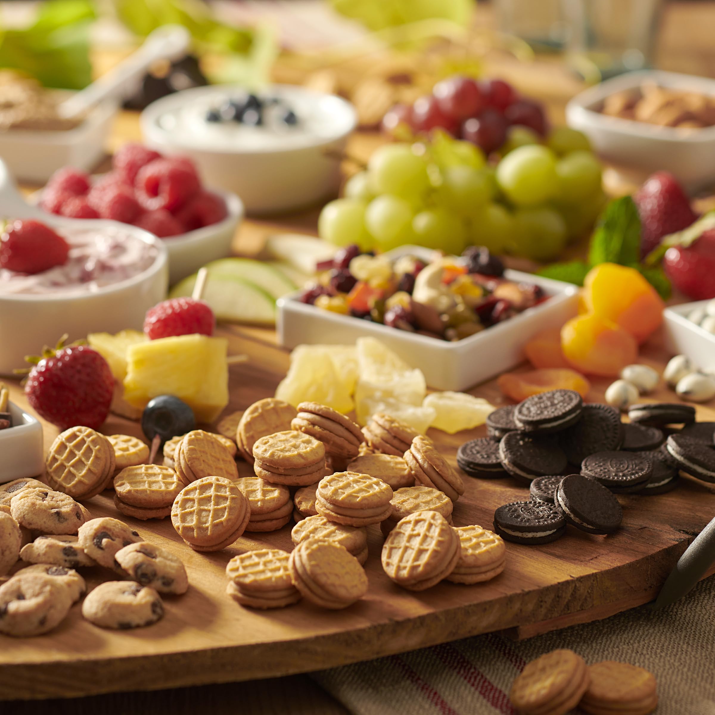 OREO Mini Cookies, Mini CHIPS AHOY! Cookies, RITZ Bits Cheese Crackers, Nutter Butter Bites & Wheat Thins Crackers, Nabisco Cookie & Cracker Variety Pack, 50 Snack Packs - Image 8